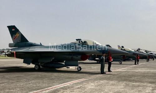 Pesawat F-16 milik TNI AU. Foto: Antara