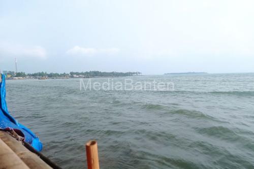 Pesisir pantai selatan di Kabupaten Lebak. Foto: Antara