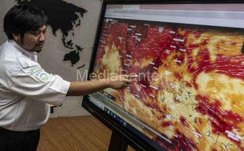 Peta suhu panas yang melanda wilayah Indonesia. Foto: LKBN Antara