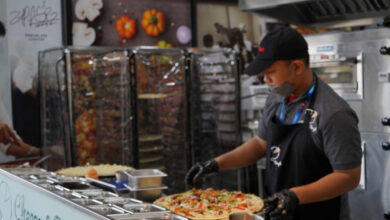 Pembuatan piza Cheese and Dough di Lotte. Foto: Humas Lotte Group