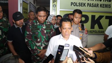 Pj BupatiTangerang, Andi Ony Prihartonon memberikan keterangan. Foto: Iqbal Kurnia