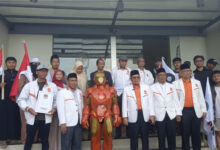 DPW PKS Banten daftarkan Bacaleg ke KPU. Foto: Aden Hasanudin