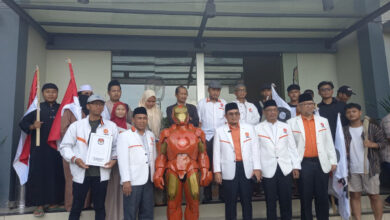 DPW PKS Banten daftarkan Bacaleg ke KPU. Foto: Aden Hasanudin