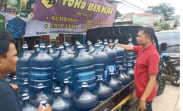 Polisi Tangkap 3 Penjual Air Minum Aqua Palsu di Pandeglang