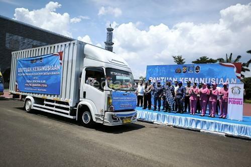 Bantuan kemanusiaan Polda Banten untuk korban banjir 3 provnsi. Foto Antara