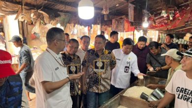 Bareskrim dan Polda Banten melakukan pemantau stabilitas harga beras. foto: Yono