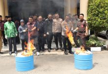 Wakapolda Banten, Brigjen Hendra memimpin pemusanahan barang bukti narkoba. Foto: Bidhumas Polda Banten