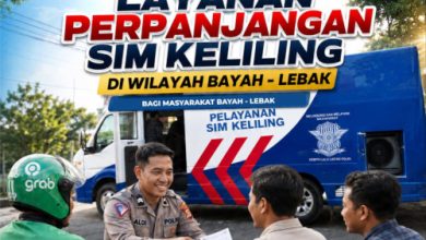 Layanan perpanjangan SIM Keliling di Bayah dari Polda Banten. Foto Daeng Yusvin