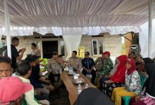 Biro SDM Polda Jabar menggelar ngariung bareng dan penanaman jagung di Kecamatan Ujung Jaya, Kabupaten Sumedang. Foto Yonno