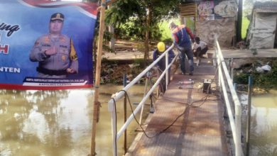 Polres Cigeon percepatan pembangunan jembatan merah putih presisi di Kadipaten. Foto Daeng Yusvin