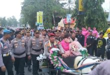 Polres Cilegon menggelar tradisi pelepasan dan penyambutan usai Sertijab Kapolres Cilegon yang baru. Foto Daeng Yusvin