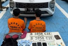 Para pelaku pencurian mobil di Taman Kenari Pinang, Kota Tangerang. Pengirim Foto Daeng Yusvin