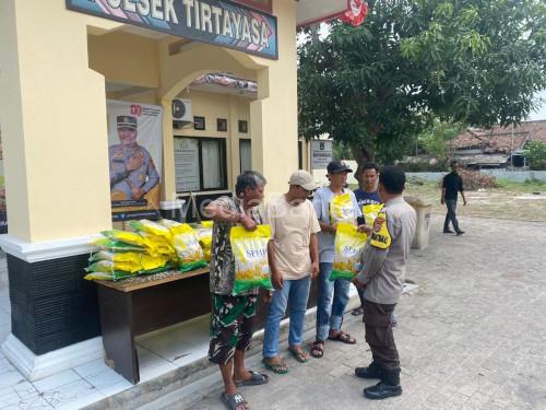 Gerakan pangan murah serentak di Polres Serang dan jajaran Polsek. Foto Yono