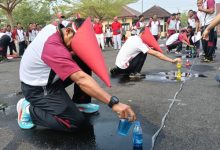 Polres Serang menggelar senam bersama dan perlombaan merayakan HUT Kemerdekaan RI. Foto Yono