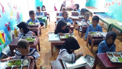 Paket MBG yang disitribusikan SPPG Polre Serang. Foto Yono