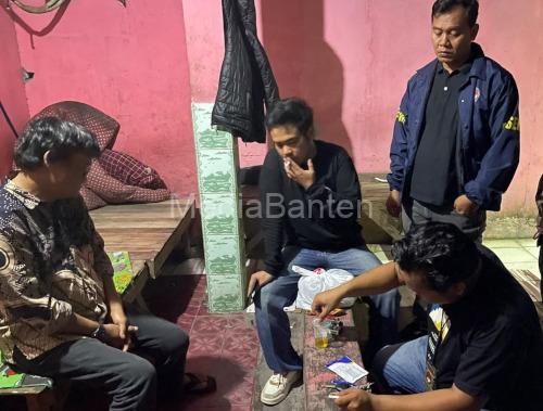 Operasi narkoba dari Polres Serang yang menyasar rumah kontrakan dan kos-kosan di Cikande. Foto Yono