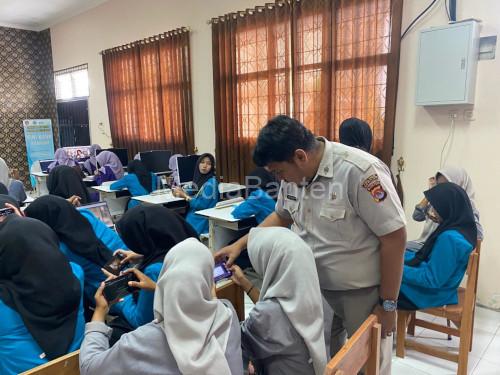 Polres Serang menggelar pelatihan paham AI buat siswa SMKN 1 Ciruas. Foto Yono