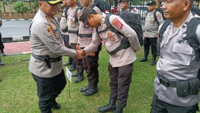 Polres Serang kerahkan anggotanya pengamanan TPS di Pilkada Kabupaten Serang. Foto: Yono