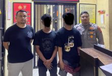 Dua tersangka pengedar narkotika jenis sabu di Polre Serang. Foto Yono