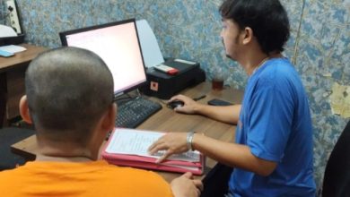 Satu pelaku peredaran narkotika cair diperiksa di Polres Serang. Foto Yono