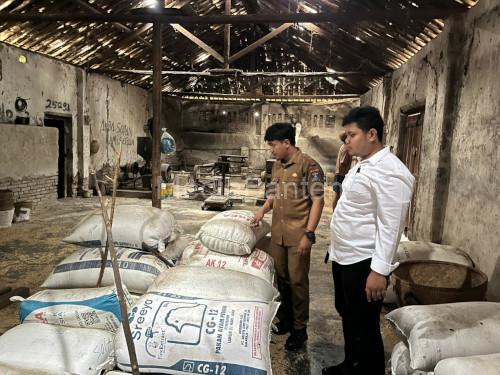 Satgas Pangan Polres Serang cek harga beras. Foto: Yono