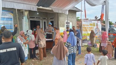 Kegaitan gerakan pangan murah di Tirtayasa. Foto: Yono