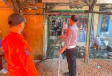 Kebakaran rumah di Des Sukamaju. Foto Yono