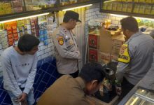 Polsek Cikeusal gelar Operasi Pekat. Foto Yono