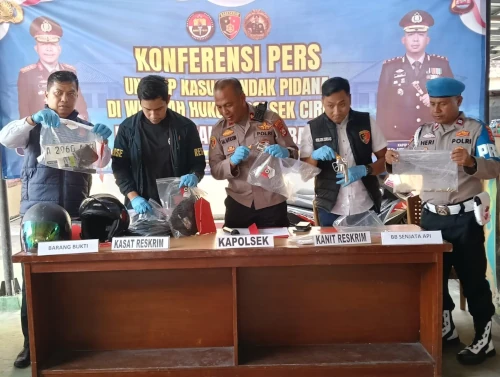 Polsek Ciruas jumpa pers soal sistem sewa sepi rakitan. Foto Yono