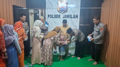 Polsek Jawilan menggelar santunan anak yatim dan piatu. Foto Yono