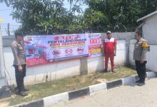 Polsek Jawilan pasang spanduk di SPBU ajak warga awasi penyaluran BBM Subsidi. Foto Yono