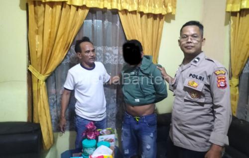 Pencuri sepeda motor babak belur dihajar wara di Binong. Foto Yono