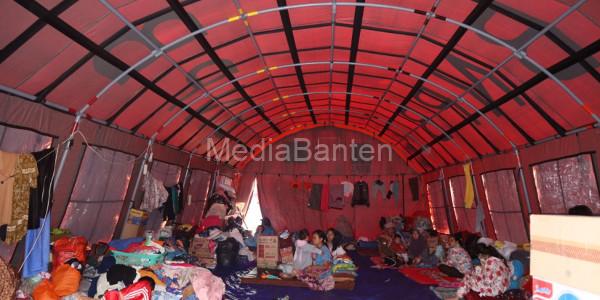 Salah satu pos pengungsian di Kabupaten Cianjur. Foto: BNPB