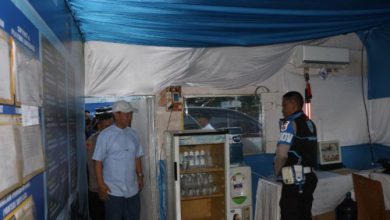 Wakil Bupati Serang, Najib Hamas meninjau salah satu pos pengamanan. Foto Antara