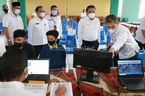 PPDB Online jalur zonasi dievaluasi Pj Gubernur Banten, Al Muktabar. Foto: Biro Adpim Banten