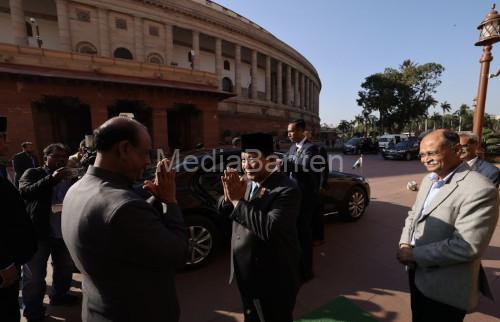 Presiden RI, Prabowo Subianto berkunjung ke gedung Parlemen India. Foto: Antara