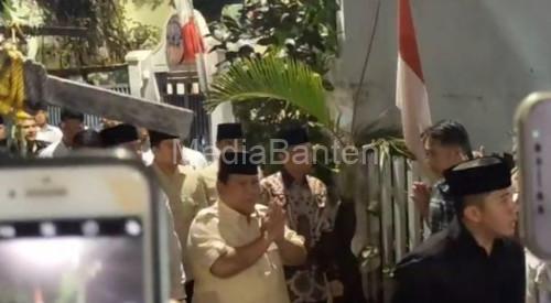 Prabowo Subianto, Presiden RI melayat ke rumah duka Affan Kurniawan. Foto: Antara