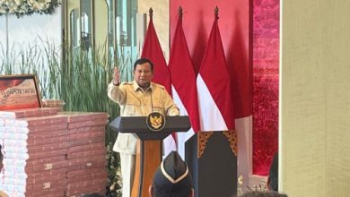 Presiden RI, Prabowo Subianto saat menyaksikan pengembalian uang kasus korupsi COP Rp13 triliun. foto: Antara