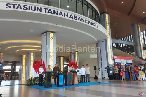 Presiden RI, Prabowo Subianto meresmikan wajah baru Stasiun Tanah Abang. Foto Antara
