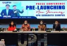 kolaborasi UPH Surabaya dan Samator Group perkenalkan dunia profesional.