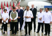 Presiden RI, Joko Widodo melepas pengiriman bantuan kemanusiaan ke Turki. Foto: Setkab RI