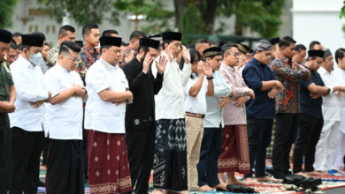 Presiden RI, Joko Widodo solat Idul Adha di Istana Yogyakarta. Foto: BPMI SatPres RI