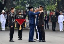 Pelantikan perwira remaja TNI dan Polri. Foto: BPMI SatPres / Setkab RI