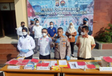 Jumpa Peras Ayah melakukan kekerasan anak ditangkap. Foto: Aden Hasanudin