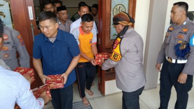 Kapolres Serang, AKBP Condro Sasongko gelar program Jumat Berkah. Foto: Yono