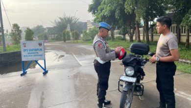 Propam Polres Seran melakukan operasi penegakan disiplin. Foto Yono