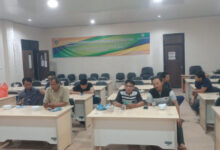 Pengrajin tahu bersepakat naikan harga tahu. Foto: Aden Hasanudin