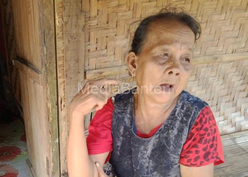 Rahman, lansia di Desa Tanjungjaya, Kecamatan Panimbang, Kabupaten Pandeglang. Foto Daeng Yusvin