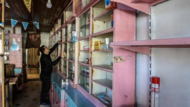 Rak persediaan obat bagi warga Palestina. Foto: Antara