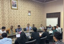 Rapat DLH Kota Serang soal TPA Cilowong jadi PSEL. Foto Antara